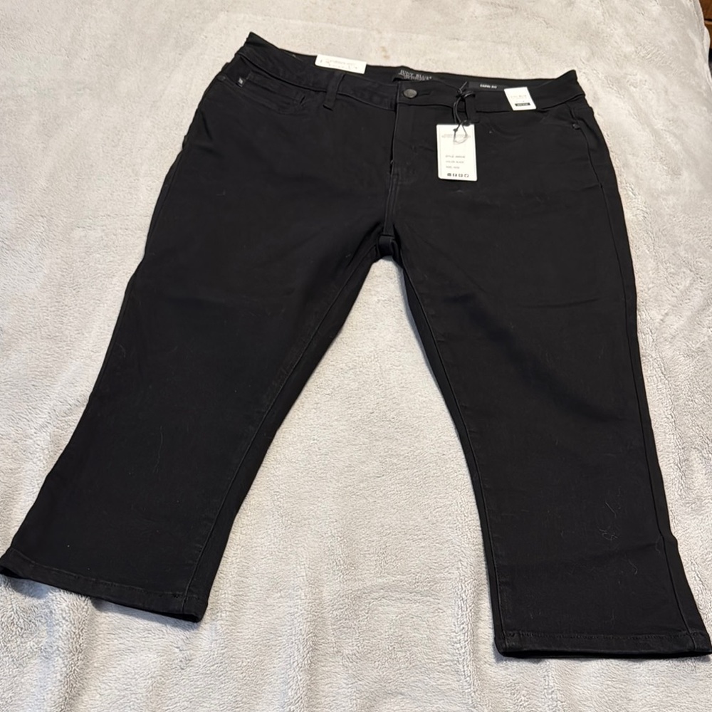Judy Blue Black Cropped Jeans